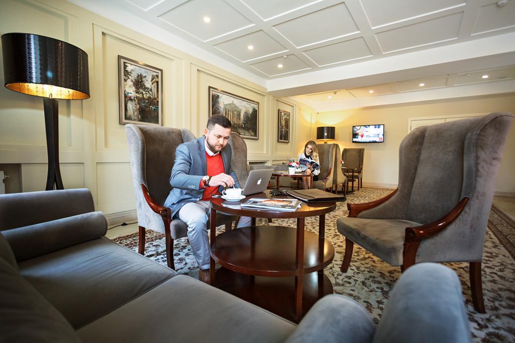 Ambassador Hotel Bishkek Luaran gambar